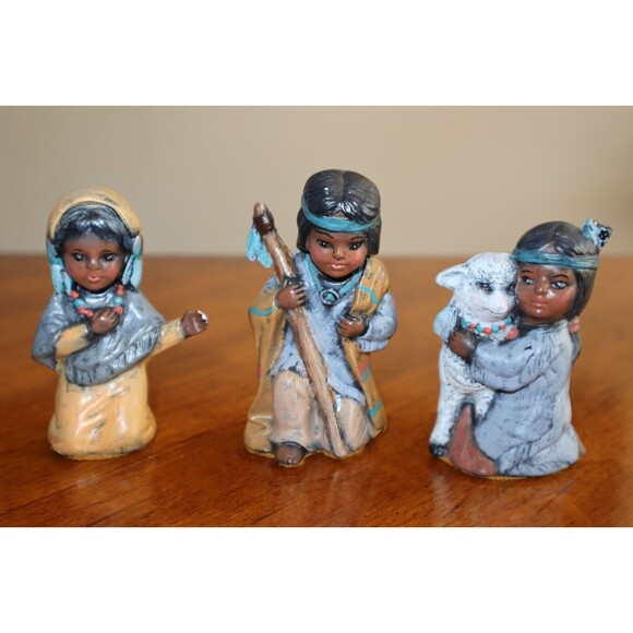 READ*  Vtg Provincial Mold Ceramic Native American Nativity 12 Pcs Hand Painted - Picture 5 of 16